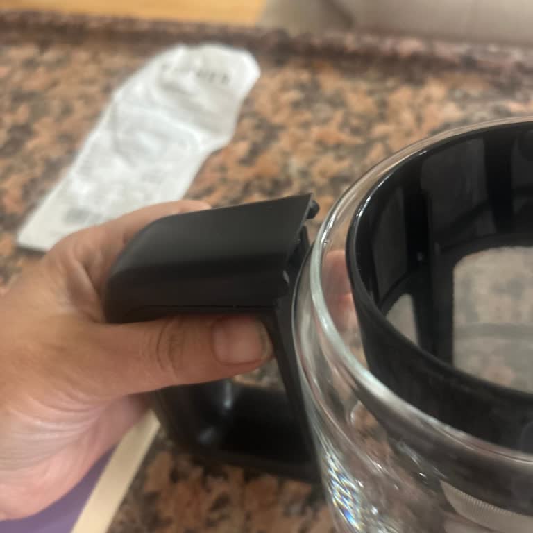 Philips Çay Makinesinin Kırık Demliği Ve Erzurum Servisinin Kaba Davranışı