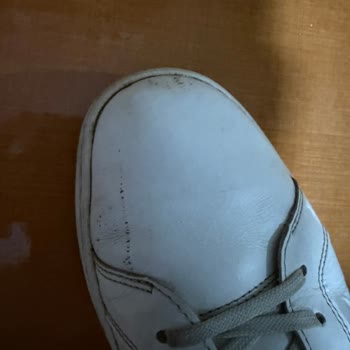 Calvin Klein Shoes Bought on Trendyol Fall Apart Shortly After Purchase