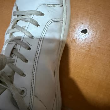 Calvin Klein Shoes Bought on Trendyol Fall Apart Shortly After Purchase