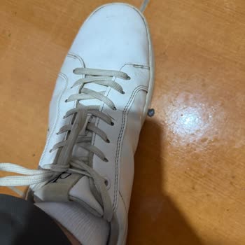Calvin Klein Shoes Bought on Trendyol Fall Apart Shortly After Purchase