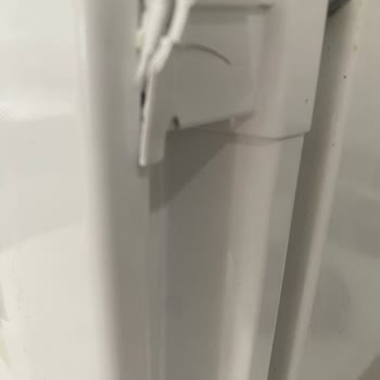 Garanti Kapsamındaki Tekrar Kırılan Buzdolabı Kapak Ve Ürün Değişimi Talebi