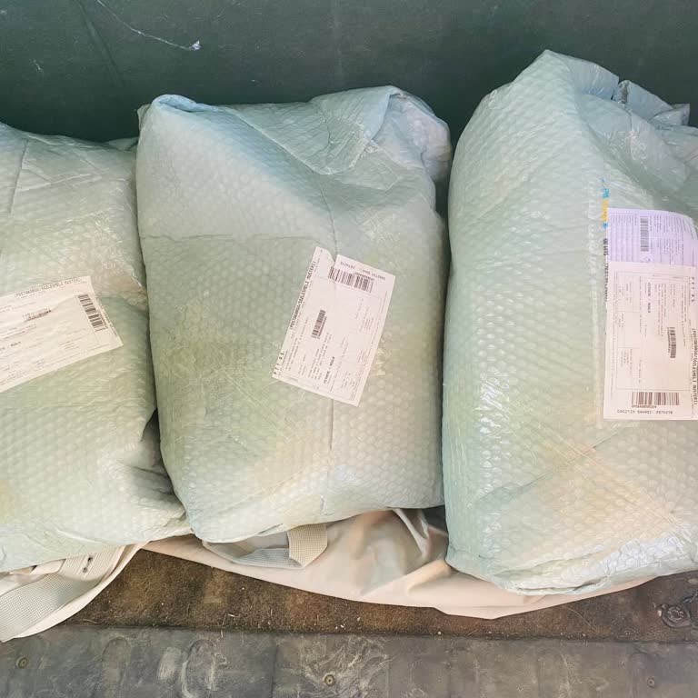 İdefix Siparişimde 2 Paket Köpek Maması Eksik, Canlı Destek Yok