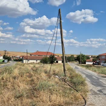 Kırklareli Babaeski'de Telefon Ve İnternet Kabloları Kırıldı, Tamir Sürekli Erteleniyor