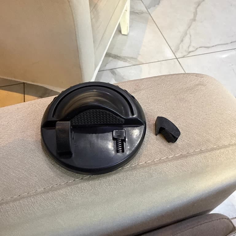Kırık Ve Yanlış Telefon Tutacağı İçin 400 TL Tam İadesi Talebi