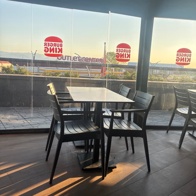 Burger King Şubesinde Hijyen Eksikliği Ve Kötü Koku