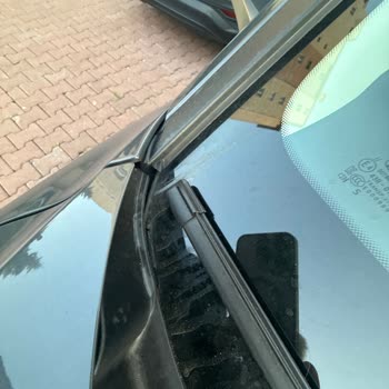 Yeni Hyundai Tucson Cam Çıtası Kırıldı Kullanıcı Hatası İddiasına Karşı Garanti Talebi