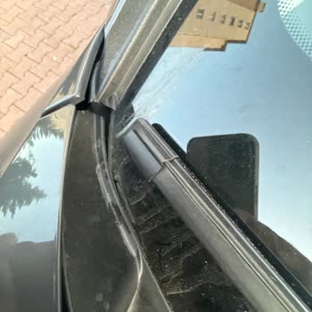 Yeni Hyundai Tucson Cam Çıtası Kırıldı Kullanıcı Hatası İddiasına Karşı Garanti Talebi