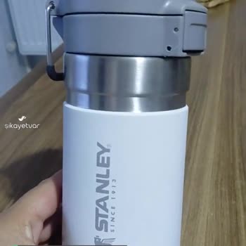 Stanley Çocuk Sulukta Soyulma, Çökme Var, Koku Var İçerisinde