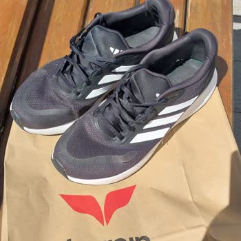 Adidas Ayakkabısının Dikişlerinin Açılması Ve Kullanıcı Hatası İddiası