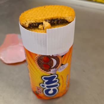 Eti Cin Ürününün İçindeki Bisküvi Parçası Eksik Çıktı
