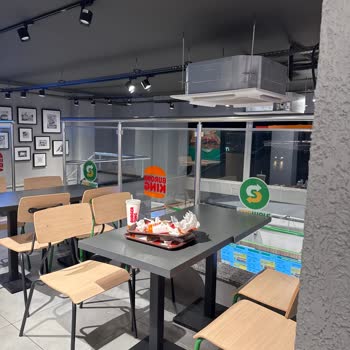 Manavgat Burger King Şubesinde Yavaş Servis Ve Hijyen Sorunları