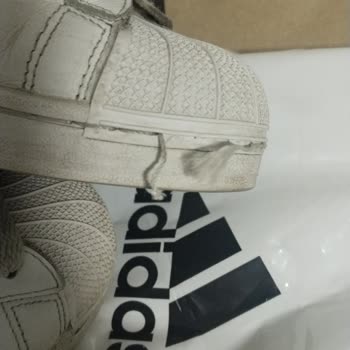 Adidas Ayakkabısının Kısa Sürede Açılan Dikişleri Ve Çatlakları İçin İade Talebi