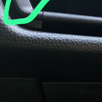 Volkswagen Golf 8 Havalandırma Izgarası Kırıldı Ve Garanti Kapsamına Alınmadı