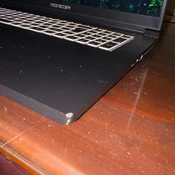 Dikiş Yerinden Kopan Monster Çanta Laptopumu Hasara Yol Açtı
