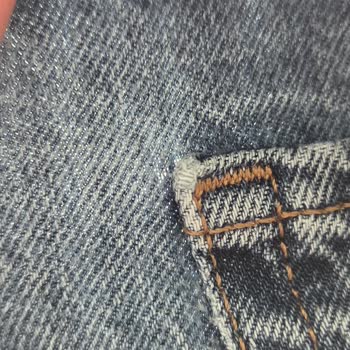 Kısa Sürede Yırtılan Ve Küçülen Mavi Kot Pantolon İçin Ürün Değişimi Talebi