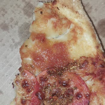 Ketçaplı Pizza Ve Donmuş Dürümos İle Tekrarlanan Memnuniyetsizlik