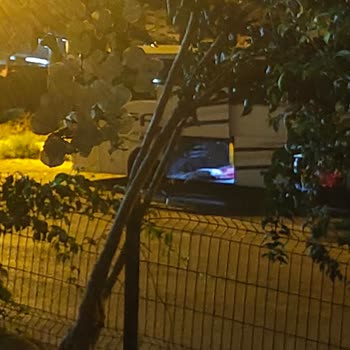 Alanya Dinek Mahallesinde İsparta Petrol Turizm Otobüslerinin Yasaklı Bölgeye Park Etmesi