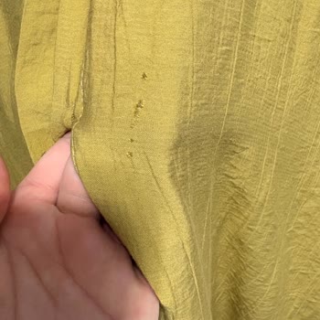 Açılan Dikiş: Ayıplı Elbise İçin İade Talebi