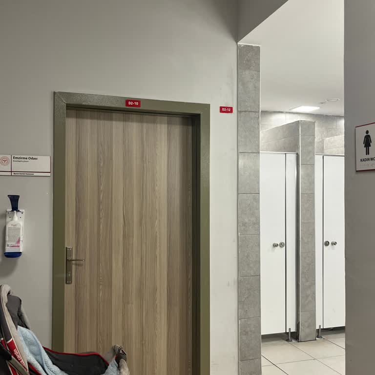 Emzirme Odasının Tuvalet Yanı Konumu Hijyen Ve Mahremiyet Açısından Uygunsuz