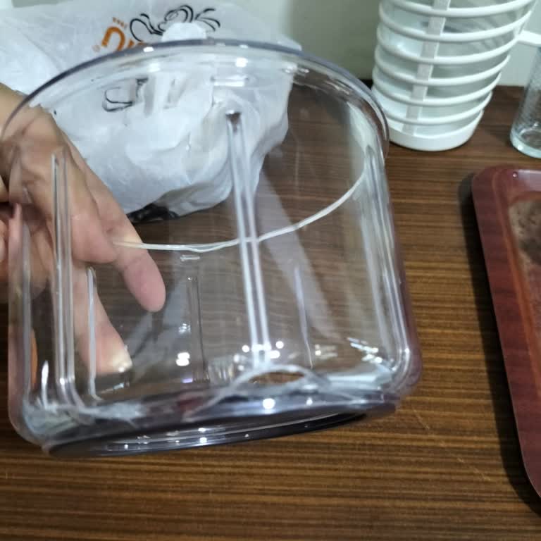 Tefal, Manual de Relleno se Rompió Durante el Uso, Solicito Reembolso