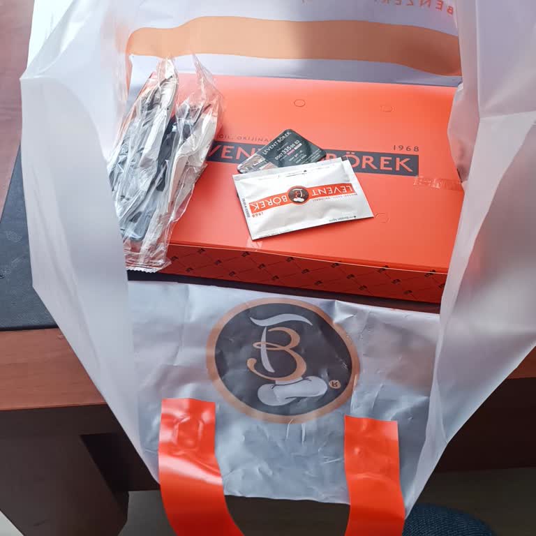 Paket Börek Siparişinde İkram Kesilmesi Bilgilendirme Eksikliği
