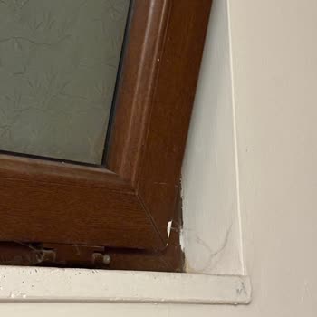 Otopark Yok, 80 Merdiven Çıkmak Zor, Temizlik Ve Hizmet Kötü