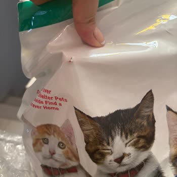 Streç Filmde Delik Olan Kedi Maması Paketi Ve İade Reddi