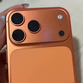 Kozmik Turuncu Telefonumda Renk Solması Apple’ın Kullanıcı Hatası İddiasına Karşı