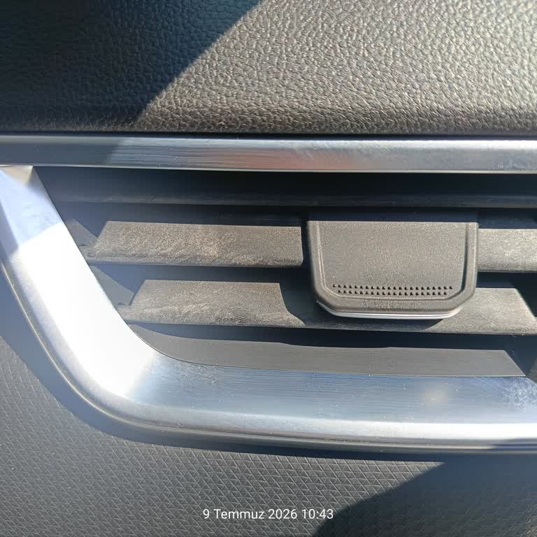 Renault Clio Klima Menfezlerinde Solma Ücretsiz Onarım Talebi