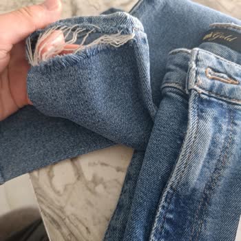 Mavi Pantolonumun Yırtılması Ve Açıklamasız Reddedilen İnceleme Süreci