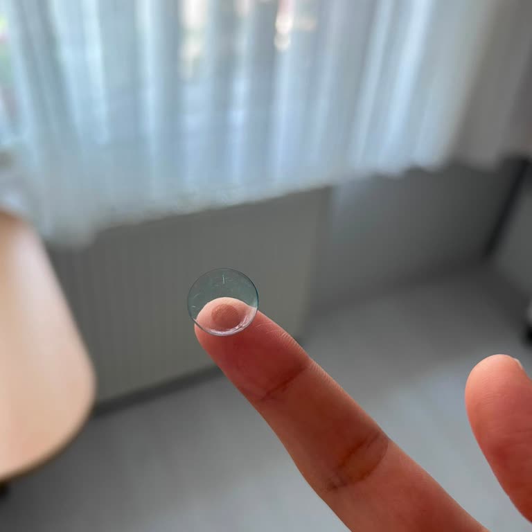 Çizikli Kontakt Lensler Göz Sağlığımı Ve Cebimi Yıprattı