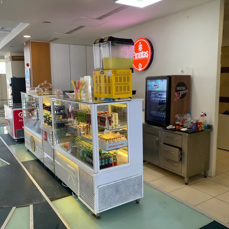 Fırıntaş Menüde Yazılan Aperatifler Yok, Aç Uçuşa Binmek Zorunda Kaldım