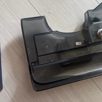 Roborock Su Haznesi Çatladı Ve İç Parça Kırıldı, Ücretsiz Tamir Talebi