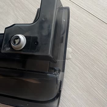 Roborock Su Haznesi Çatladı Ve İç Parça Kırıldı, Ücretsiz Tamir Talebi