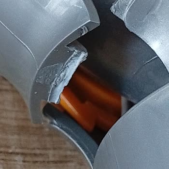 Dyson V12 Mobilya Aparatı Hızla Deforme Oldu, Garanti Kapsamı İçinde Değişim Talebi