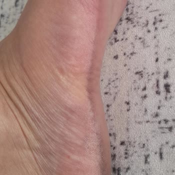 Ayak Boyayan Sandalet İçin Hızlı Ürün Değişimi Talebi