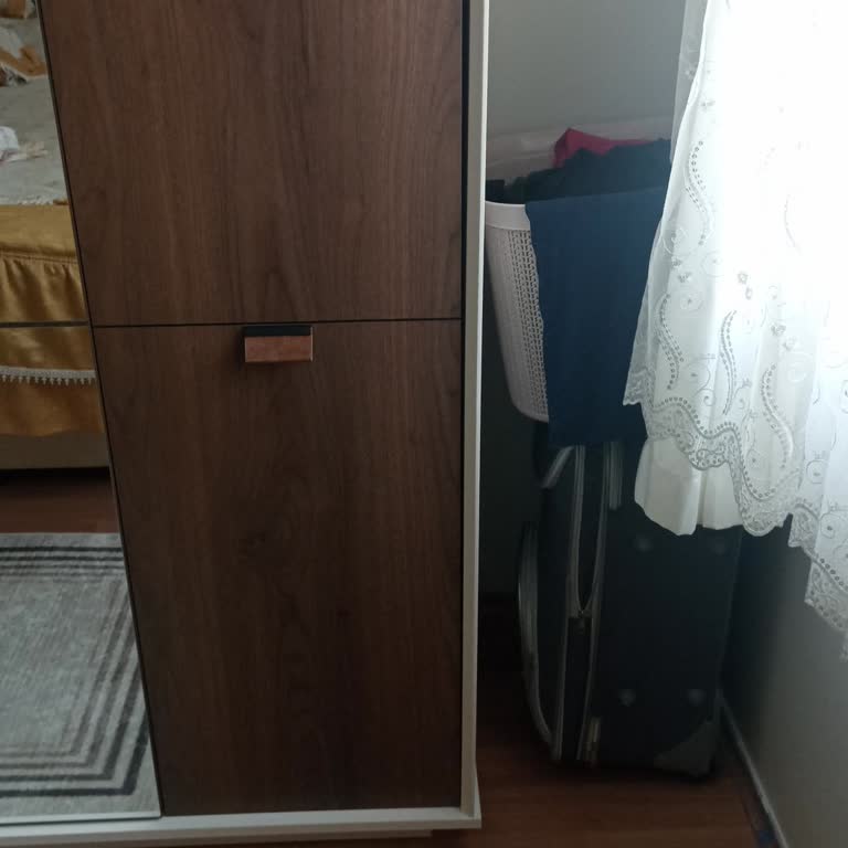 Açılan Gardırop Ve Yanıtsız Servis Talebi