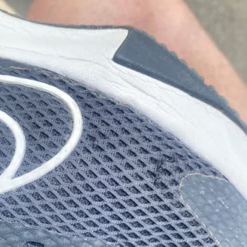 Nike Air Max Ayakkabısında Erken Açılmalar Ve Değişim Reddedildi