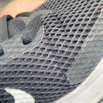 Nike Air Max Ayakkabısında Erken Açılmalar Ve Değişim Reddedildi