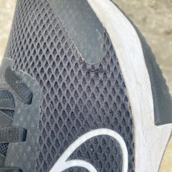 Nike Air Max Ayakkabısında Erken Açılmalar Ve Değişim Reddedildi
