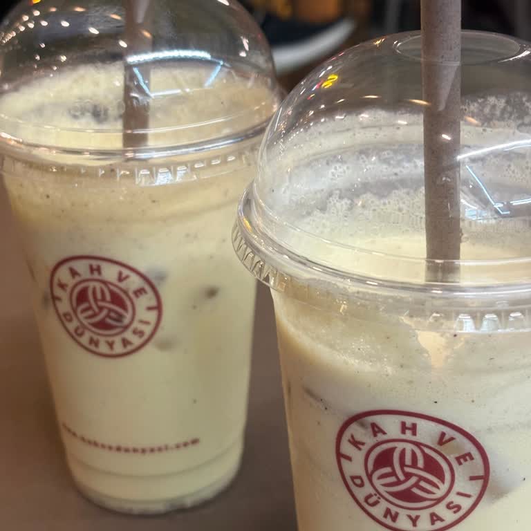Kahve Dünyası'nda Fıstıklı Latte Sulandırılmış, Müşteri Hizmetleri Ciddiyetsiz