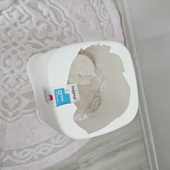 250 Kilogramlık Taahhütlü Tabure İlk Kullanımda Kırıldı Ve Kullanıcıyı Yaraladı
