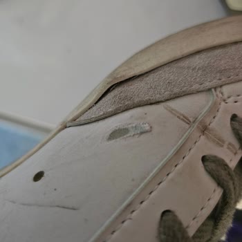 Golden Goose Ayakkabım Hızla Açıldı, Şikayetime Cevap Gelmedi