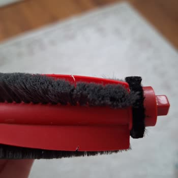 Yeni Roborock Süpürgede Lastik Kesikleri Ve Cevapsız Müşteri Hizmeti