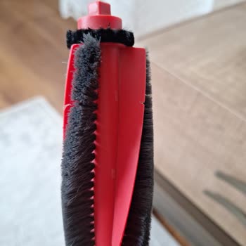 Yeni Roborock Süpürgede Lastik Kesikleri Ve Cevapsız Müşteri Hizmeti