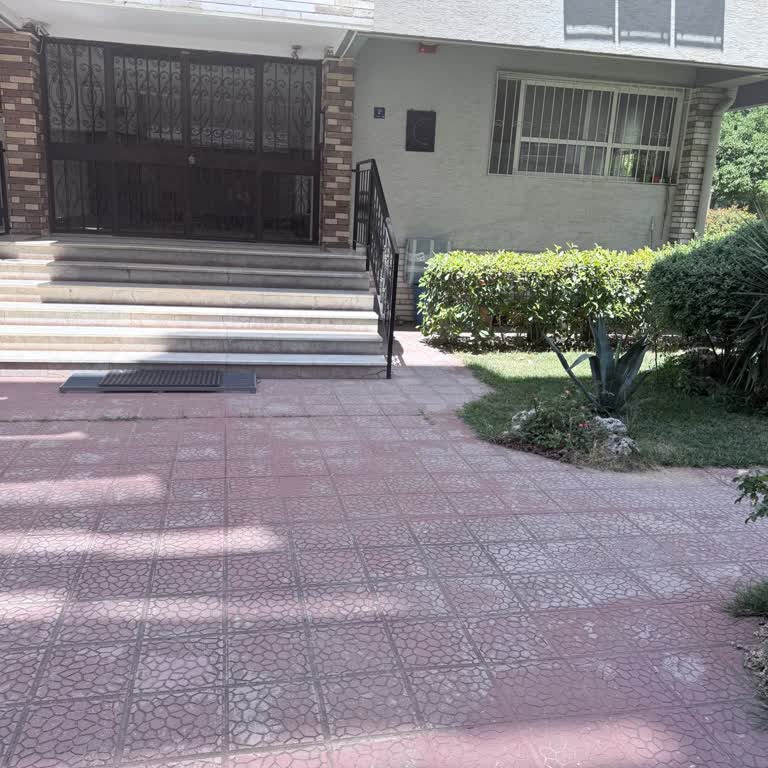 Teslim Edildi Bildirimiyle Apartman Girişinde Bırakılan Kargolar, Kırılma Ve Çalınma Riski