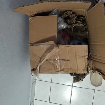 Hasarlı Hediye Paketi Ve Çözüm Sürecinin Durması