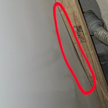 Siemens Buzdolabında Göçükler Ve Servis Reddi