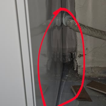 Siemens Buzdolabında Göçükler Ve Servis Reddi