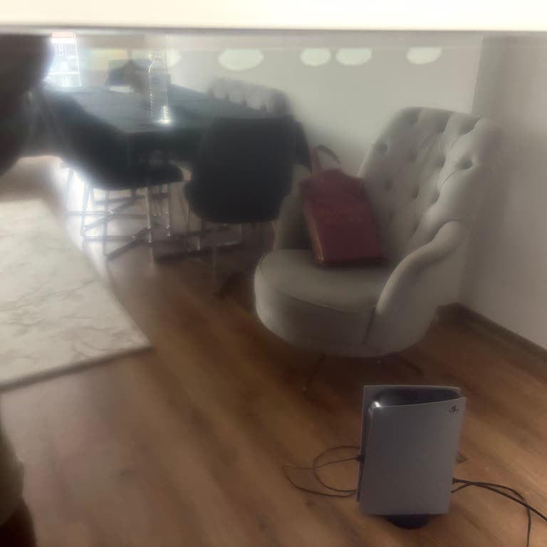 Teslimat Sırasında TV Hasarı Ve Şube Personelinin Saygısız Tutumu